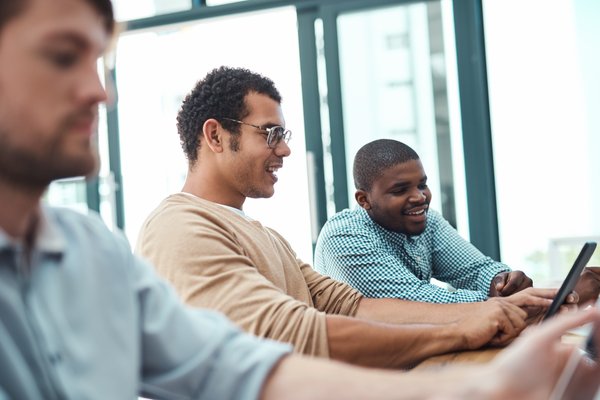 Effortlessly merge video online with playplay's easy guide